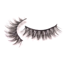 Load image into Gallery viewer, Sparkly Girl Magnetic Lashes Kit "35-44-48" - Sparkly Girl