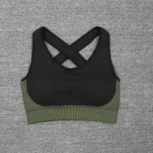 Load image into Gallery viewer, Karol Seamless Sport Bra Green/Black - Sparkly Girl